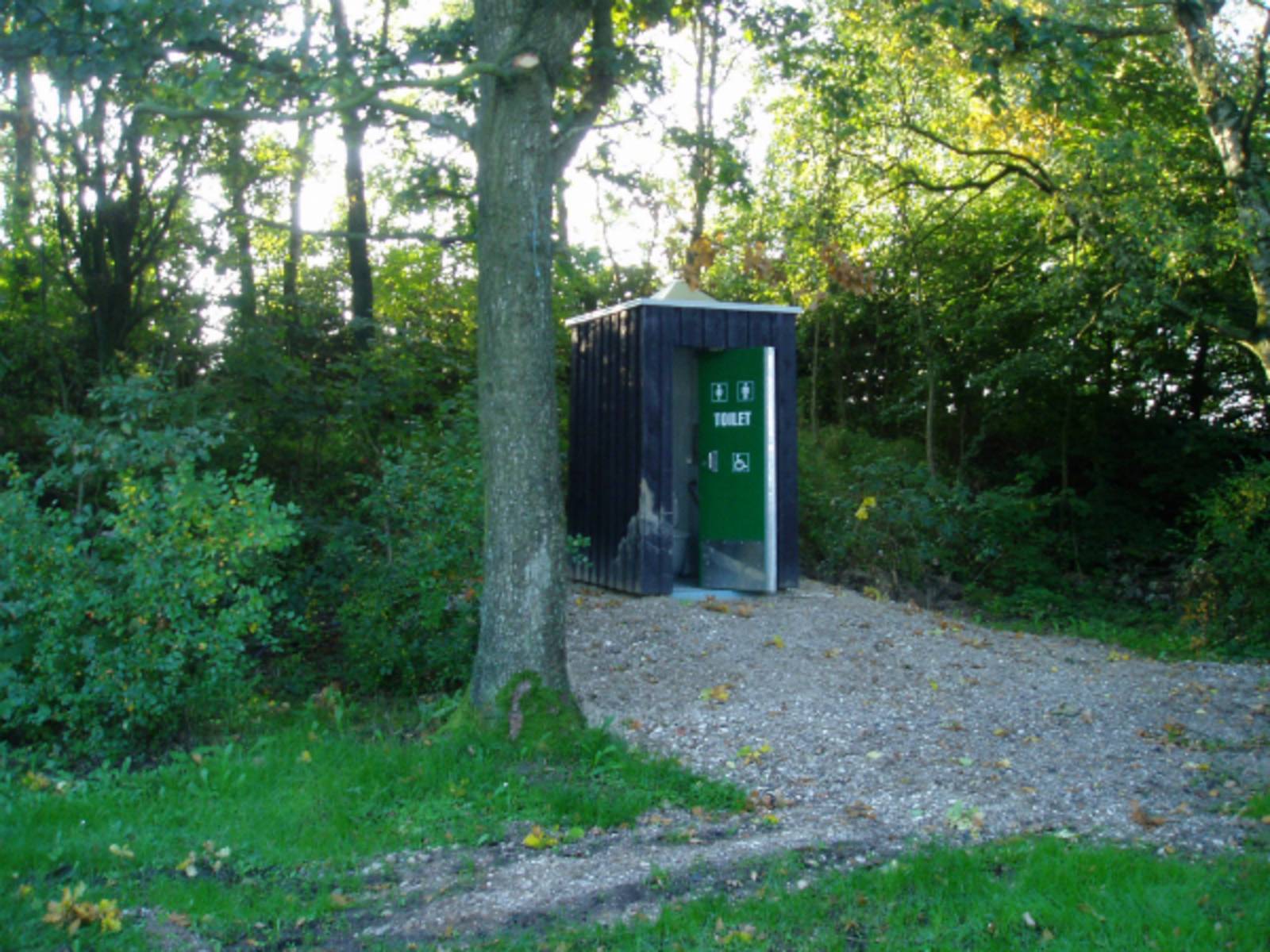 Billede af shelter Primitiv overnatningsplads ved Skorup