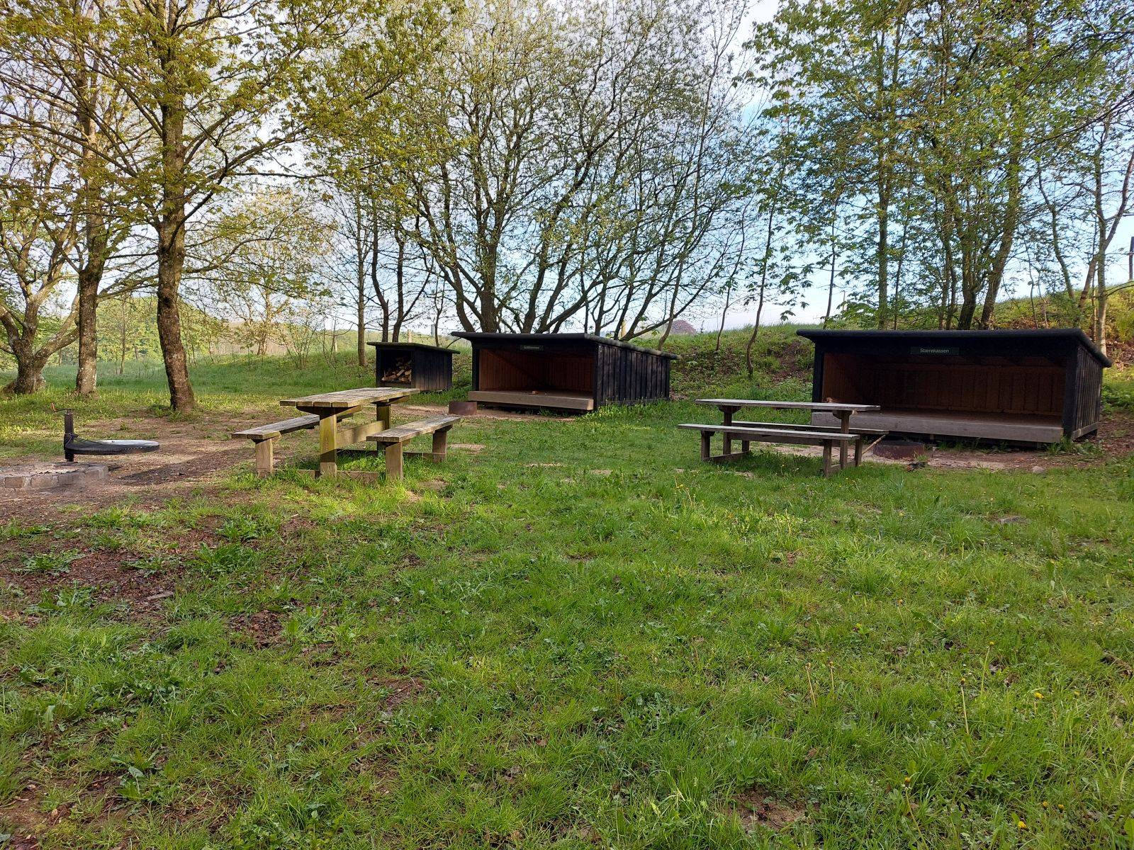 Billede af shelter Slettingen - bookbart shelter "Guldblommen"