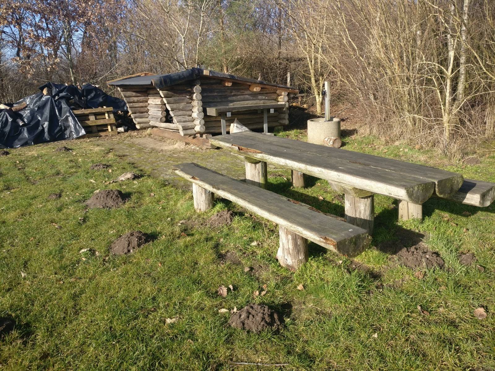 Billede af shelter Lejrplads med 3 shelters og bålhus ved Skringstrup